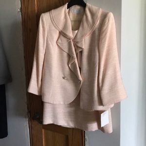 Multi colored salmon to pink suit